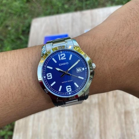 ZEGAREK MĘSKI CASIO MTP-V004D-2B (zd047g) + BOX ZEGAREK MĘSKI CASIO MTP-V004D-2B (zd047g) + BOX