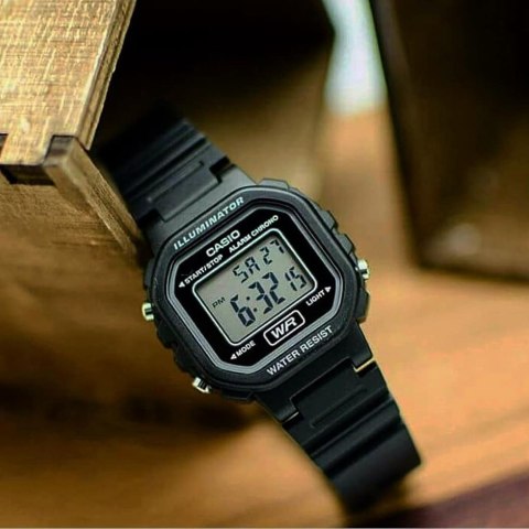 ZEGAREK DZIECIĘCY CASIO LA-20WH-1AEF + BOX ZEGAREK DZIECIĘCY CASIO LA-20WH-1AEF + BOX