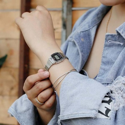 ZEGAREK DAMSKI CASIO VINTAGE LA670WA-1D (zd597c) + BOX ZEGAREK DAMSKI CASIO VINTAGE LA670WA-1D (zd597c) + BOX