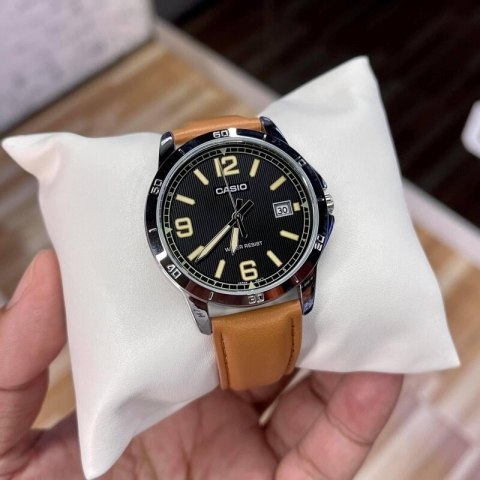 ZEGAREK MĘSKI CASIO MTP-V004L-1B2 + BOX ZEGAREK MĘSKI CASIO MTP-V004L-1B2 + BOX