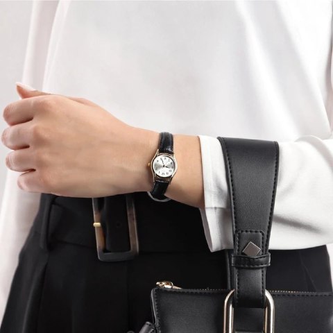 ZEGAREK DAMSKI CASIO LTP-V001L-7B (zd588d) + BOX ZEGAREK DAMSKI CASIO LTP-V001L-7B (zd588d) + BOX