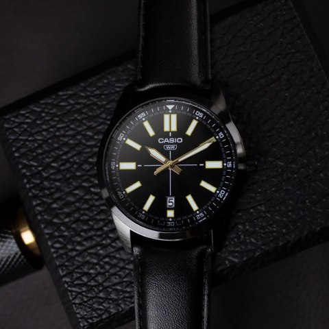 ZEGAREK MĘSKI CASIO MTP-VD02BL-1E + BOX ZEGAREK MĘSKI CASIO MTP-VD02BL-1E + BOX