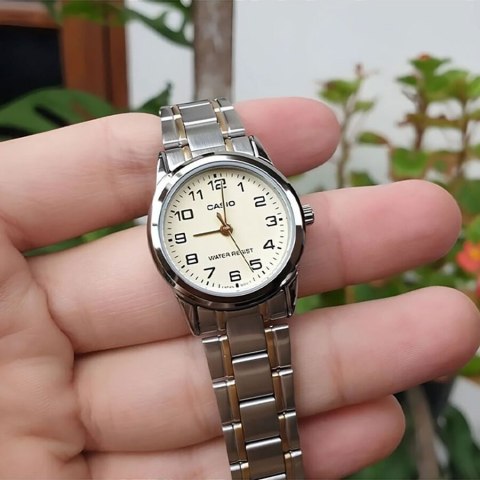 ZEGAREK DAMSKI CASIO LTP-V001SG-9B + BOX ZEGAREK DAMSKI CASIO LTP-V001SG-9B + BOX