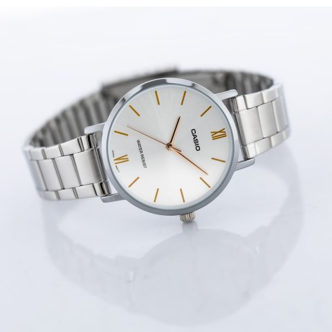 ZEGAREK DAMSKI CASIO LTP-VT01D-7B + BOX (zd613e) ZEGAREK DAMSKI CASIO LTP-VT01D-7B + BOX (zd613e)