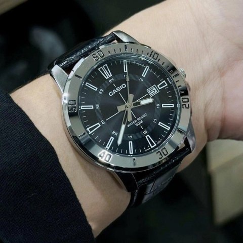 ZEGAREK MĘSKI CASIO MTP -VD01L-1C (zd185g) + BOX ZEGAREK MĘSKI CASIO MTP -VD01L-1C (zd185g) + BOX
