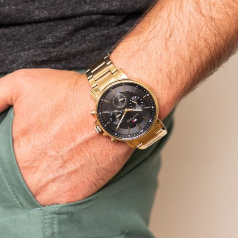 ZEGAREK MĘSKI TOMMY HILFIGER TYSON 1710589 (zf100b) + BOX ZEGAREK MĘSKI TOMMY HILFIGER TYSON 1710589 (zf100b) + BOX