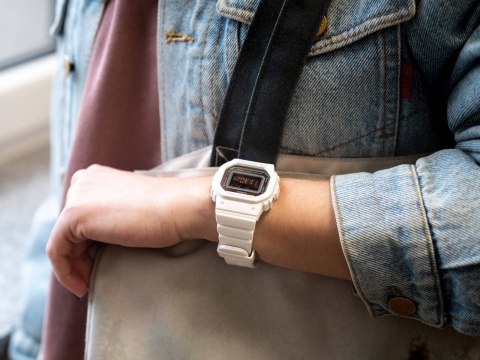 ZEGAREK DAMSKI CASIO G-SHOCK GMD-S5600-7ER + BOX ZEGAREK DAMSKI CASIO G-SHOCK GMD-S5600-7ER + BOX