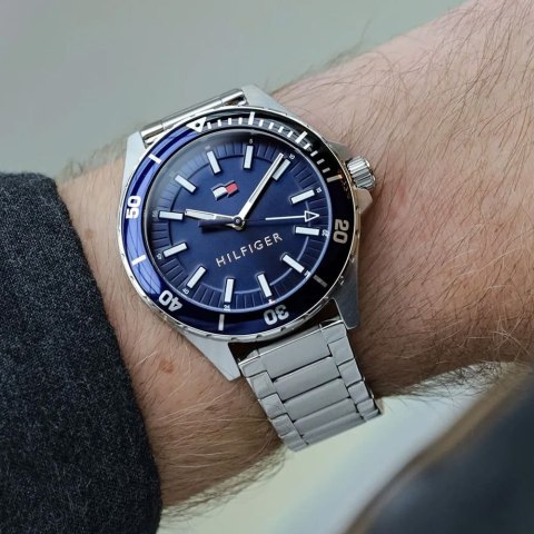 ZEGAREK MĘSKI TOMMY HILFIGER Logan 1792012 (zf106b) ZEGAREK MĘSKI TOMMY HILFIGER Logan 1792012 (zf106b)
