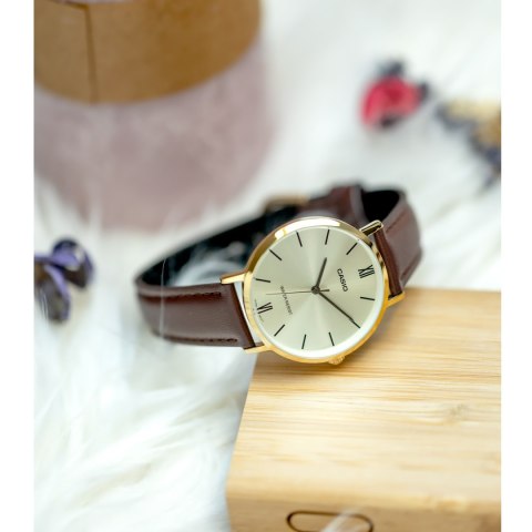 Zegarek Damski Casio LTP-VT01GL-9B + BOX Zegarek Damski Casio LTP-VT01GL-9B + BOX