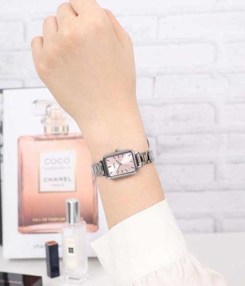 ZEGAREK DAMSKI CASIO LTP-V009D-4E + BOX ZEGAREK DAMSKI CASIO LTP-V009D-4E + BOX
