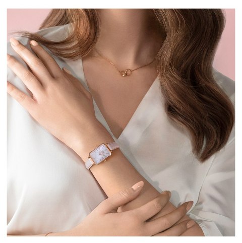 ZEGAREK DAMSKI DANIEL WELLINGTON Quadro Pressed Melrose Pearl 20mm DW00100508 + BOX (zw521a) ZEGAREK DAMSKI DANIEL WELLINGTON Quadro Pressed Melrose Pearl 20mm DW00100508 + BOX (zw521a)