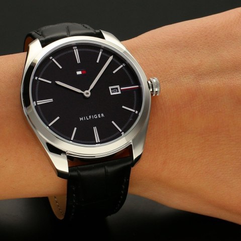 ZEGAREK MĘSKI TOMMY HILFIGER Theo 1710439 (zf115a) + BOX ZEGAREK MĘSKI TOMMY HILFIGER Theo 1710439 (zf115a) + BOX